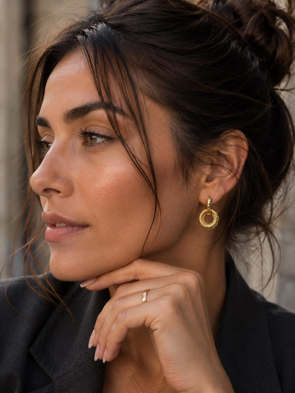 Ribbed Circle Drop Earrings detail